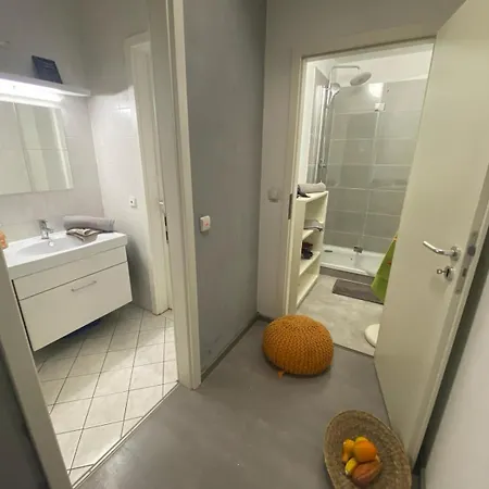 Apartment 1 Mit Gemeinschaftsraeumen, Tiefgarage *