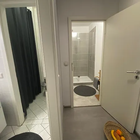 1 Mit Gemeinschaftsraeumen, Tiefgarage Apartman Lipcse