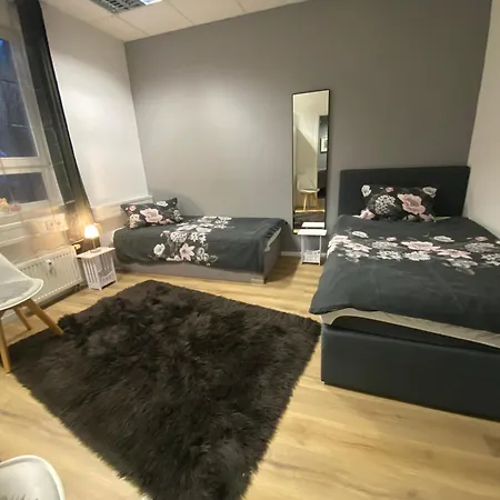 1 Mit Gemeinschaftsraeumen, Tiefgarage Apartmán
