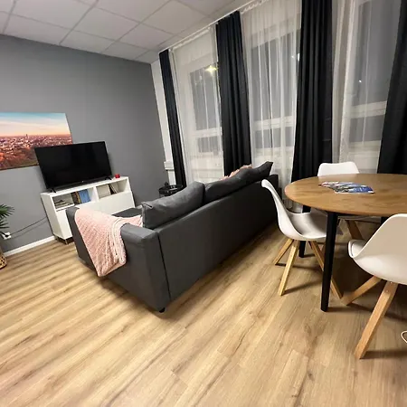 Appartamento 1 Mit Gemeinschaftsraeumen, Tiefgarage *