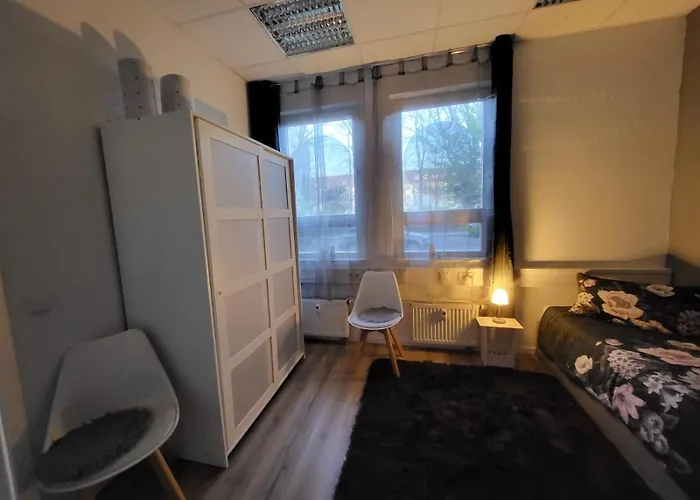 1 Mit Gemeinschaftsraeumen, Tiefgarage Λειψία