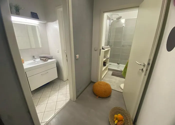 Appartamento 1 Mit Gemeinschaftsraeumen, Tiefgarage *