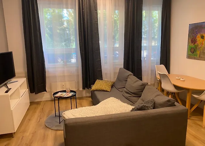 1 Mit Gemeinschaftsraeumen, Tiefgarage * Λειψία